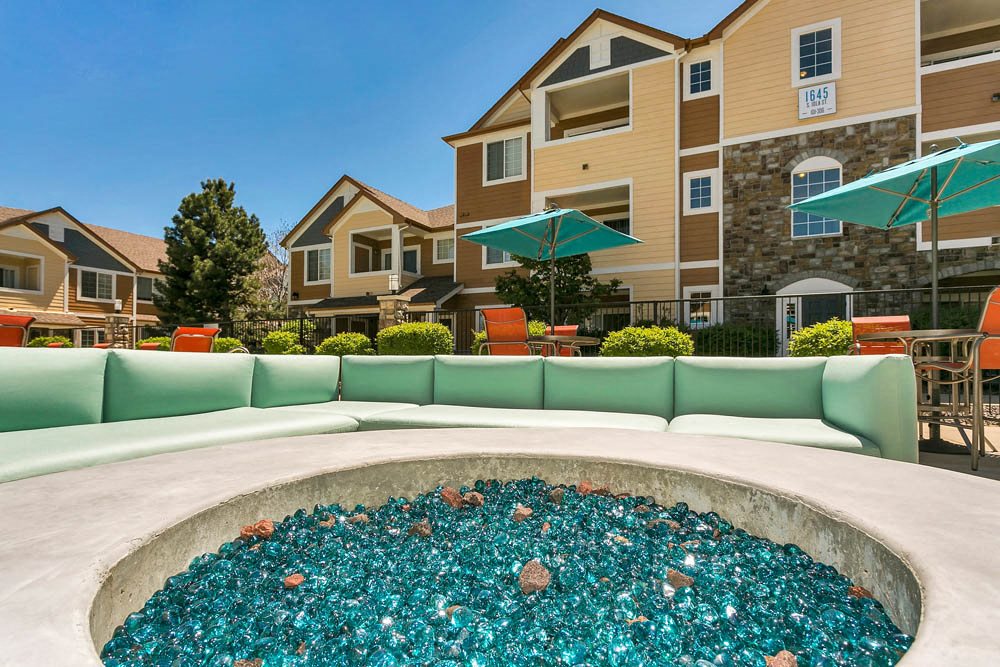 Photos of Crestone Apartments in Aurora, CO Photos